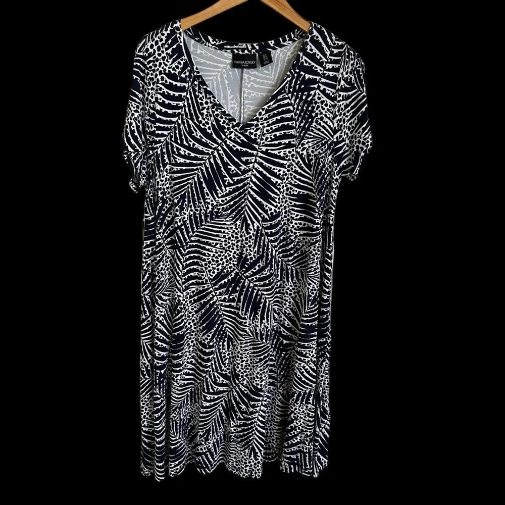Cynthia Rowley Plus 1X Blue Palm Tree Print Short Sleeve Dress Modal Knit V Neck